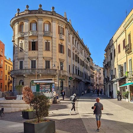 Pley Cagliari Boutique Rooms Екстер'єр фото