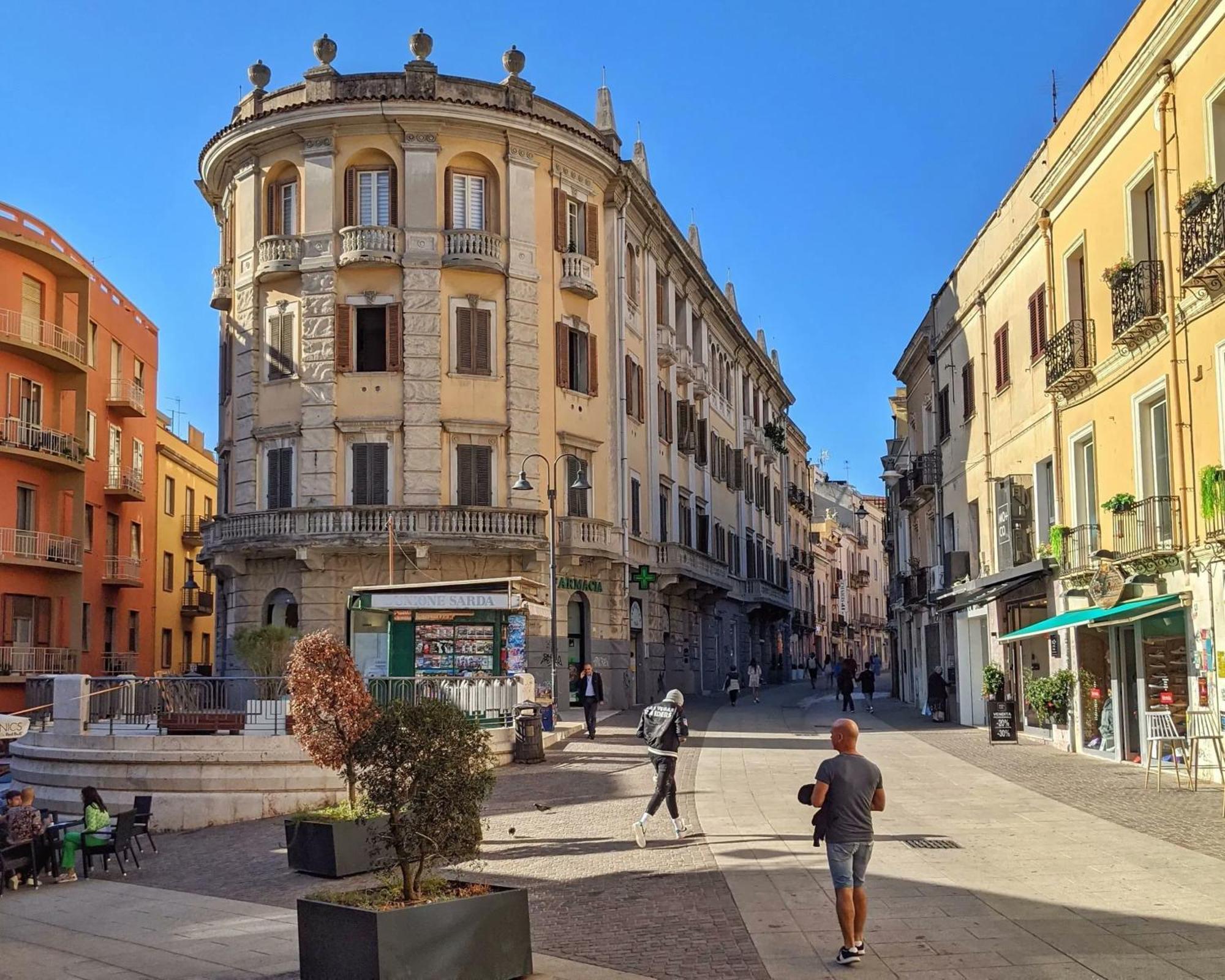 Pley Cagliari Boutique Rooms Екстер'єр фото