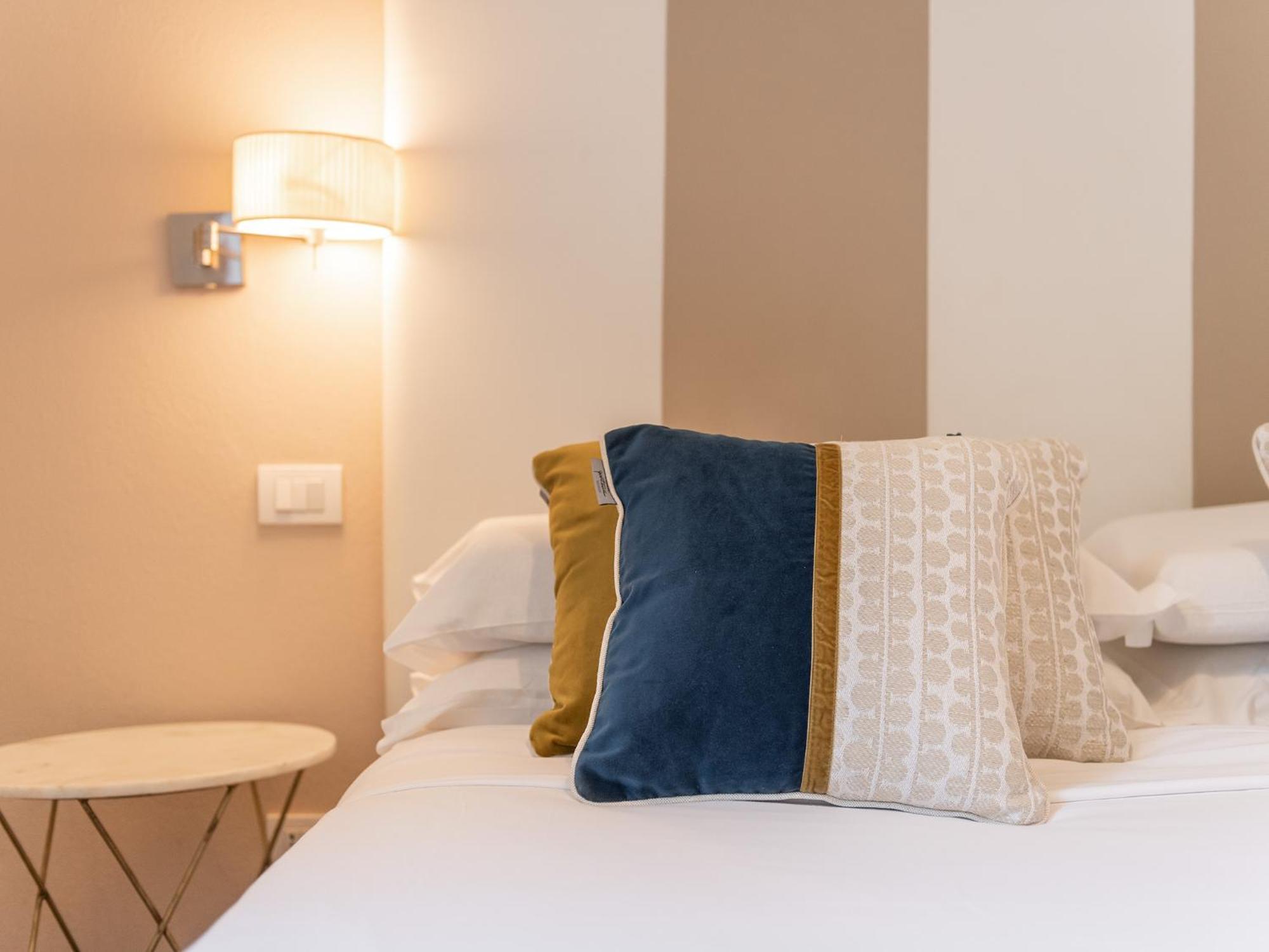 Pley Cagliari Boutique Rooms Екстер'єр фото